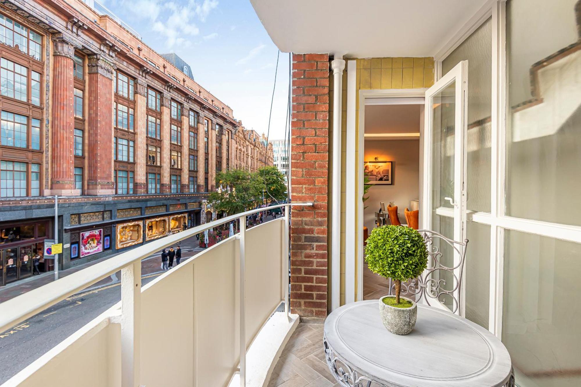Luxury Living In Knightsbridge Private Balcony View Of Harrods, 2Br2Ba With Ac Londres Exterior foto